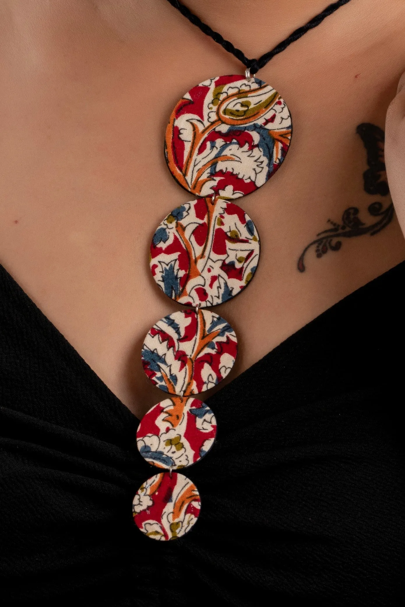 Handcrafted Lightweight Fabric Choker Necklace for Women - Red Kalamkari Design