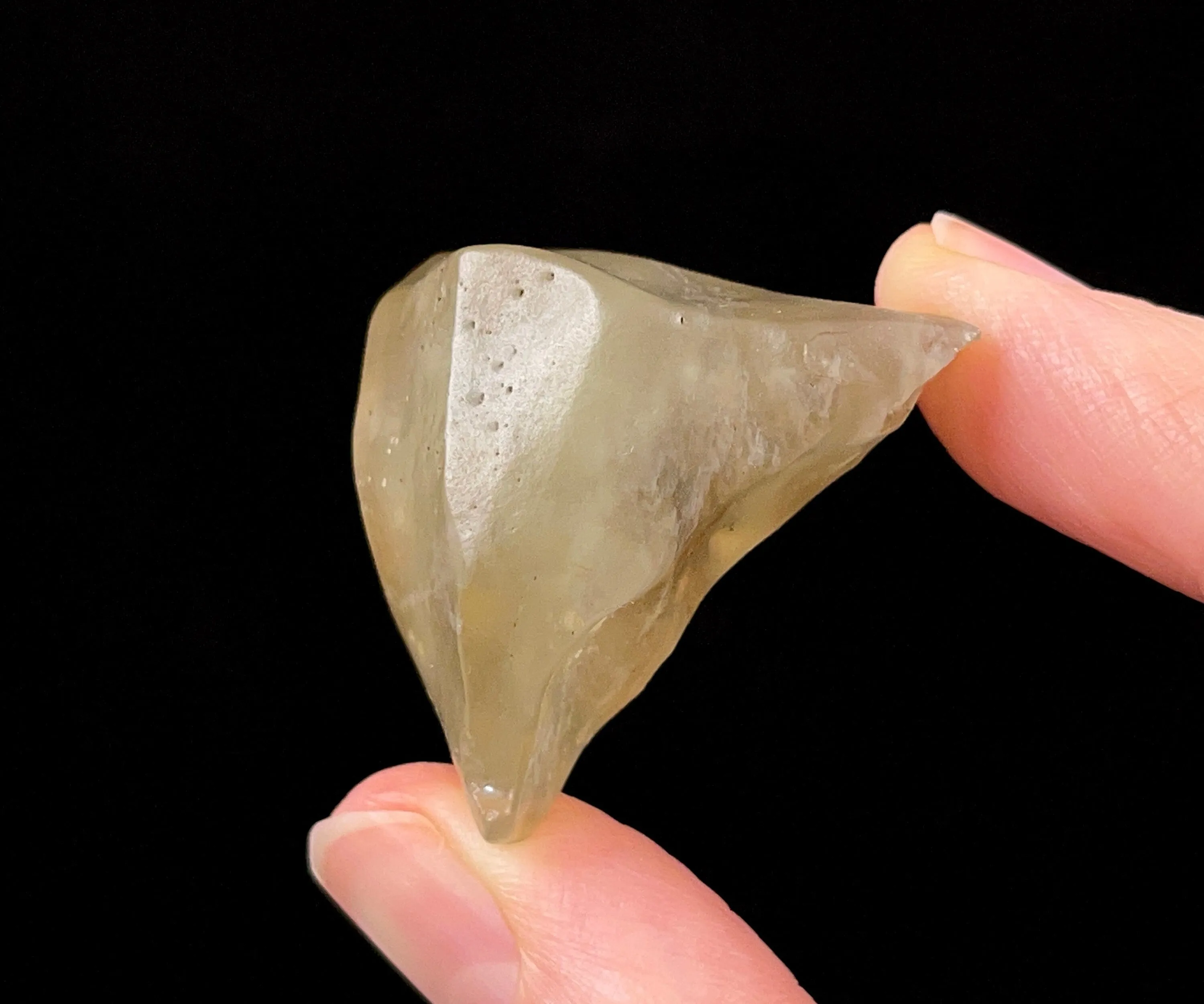 LIBYAN DESERT GLASS, Raw Crystal - Rare, Green - Raw Rocks and Minerals, Unique Gift, Home Decor, 52180