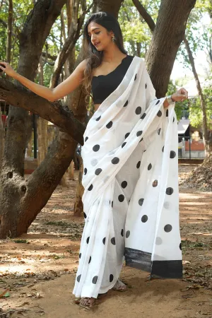 Teejh Aruhi Mulmul Cotton Saree